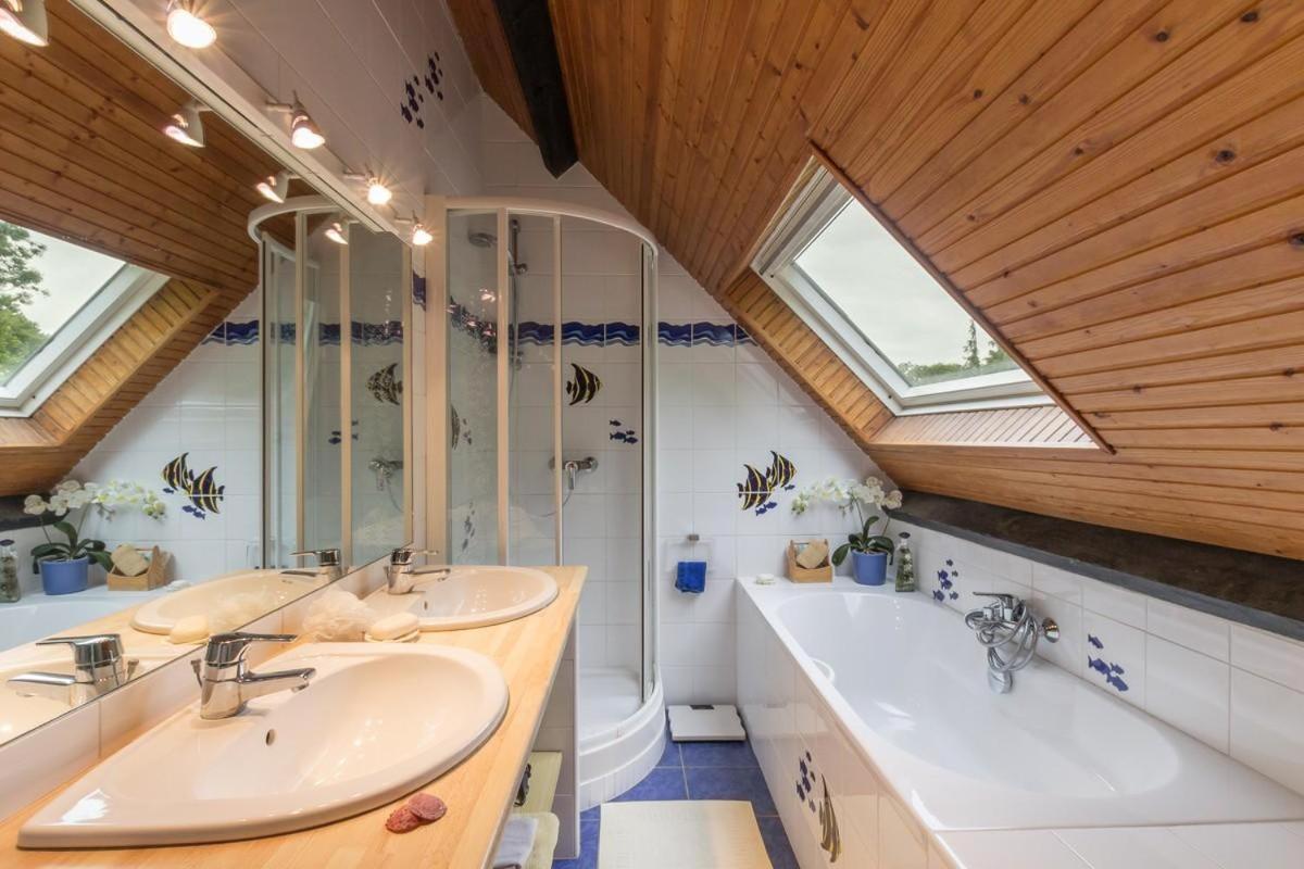La Petite Londe Hotel Bieville-Beuville Bagian luar foto